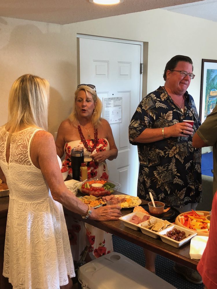 Cocktailes before dinner